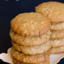 Gingerzac Biscuits - A delicious cross between two classics: the Anzac Biscuit and the Gingernut.