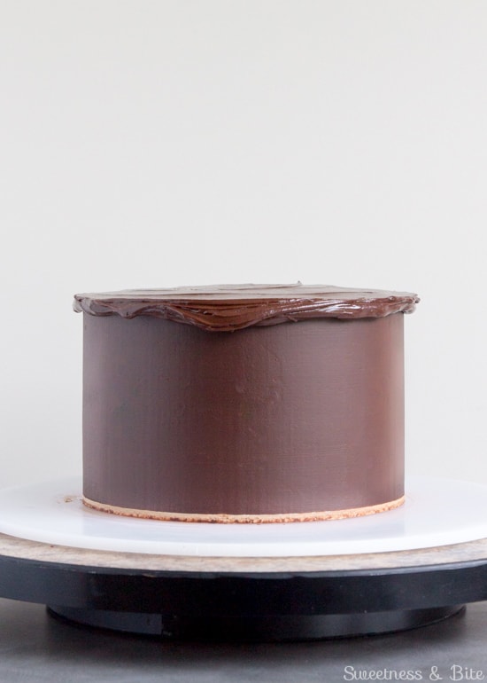 How to Ganache a Cake - Ganaching the Top For Sharp Edges