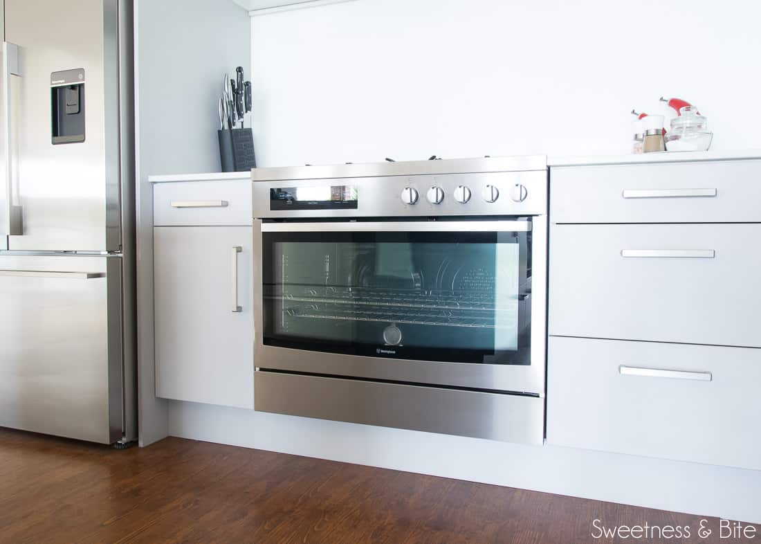 A 900mm wide Westinghouse oven.